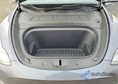 2023 Tesla Model Y z USA, uszkodzony, nr VIN 7SAYGDEE3PF851587